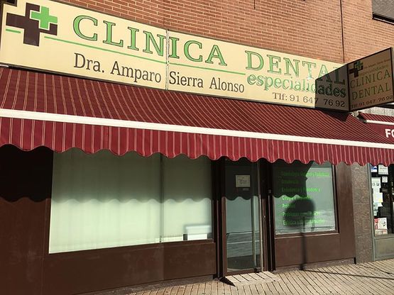Clínica Dental de Especialidades Doctora Amparo Sierra Alonso fachada